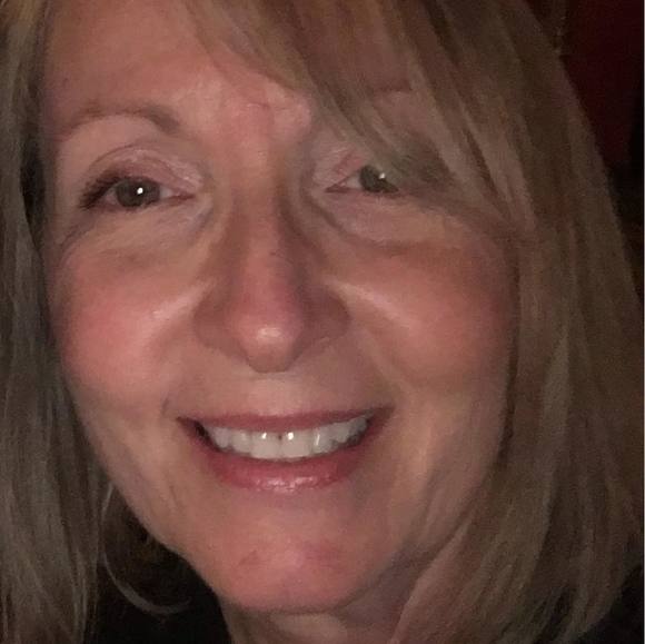 Meet your Posher, Lynn - Picture 1 of 1